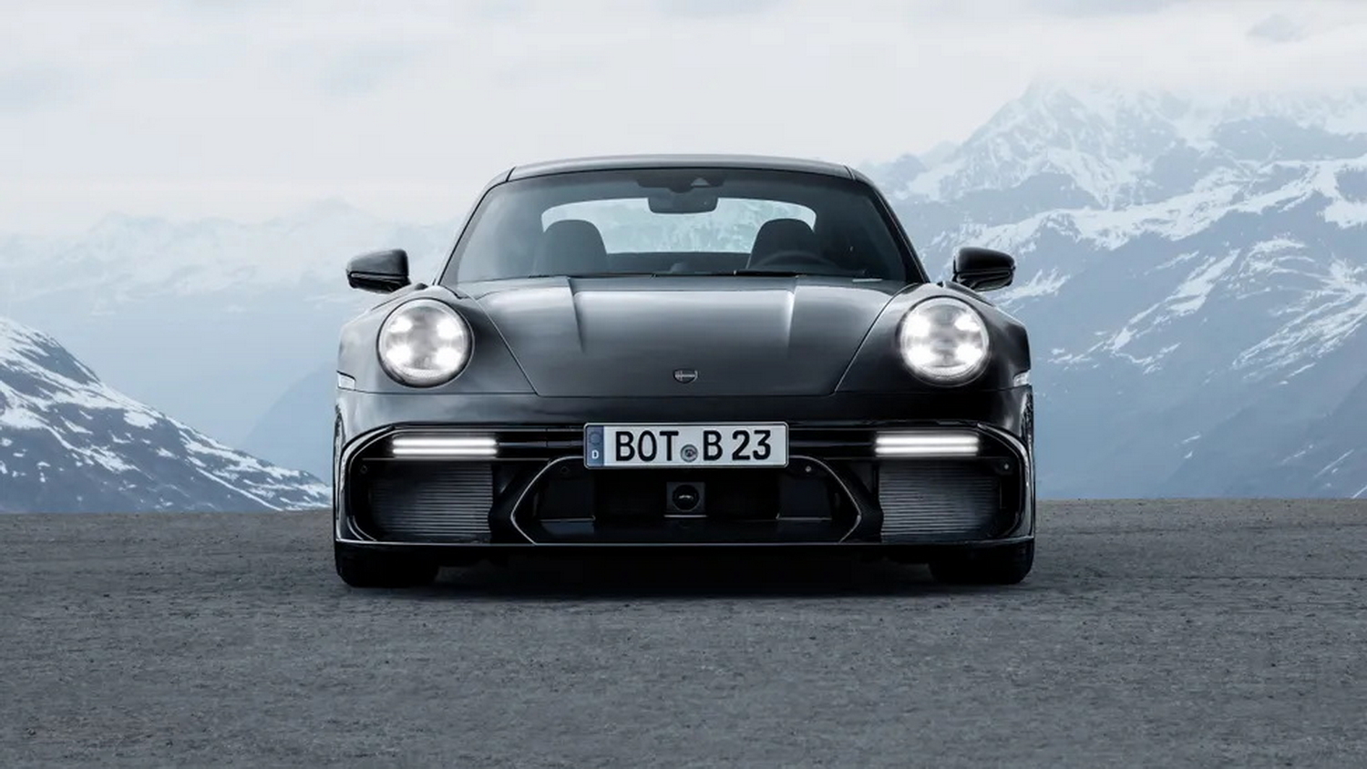 Brabus 900 Rocket R: Porsche 911 Turbo S s 888 bhp a karbonem na kila
